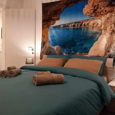 Bright & Spacious 3 Bedroom Close To Seafront Apartmán