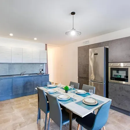 Apartmán Bright & Spacious 3 Bedroom Close To Seafront *