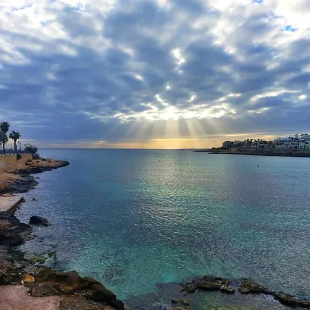 Apartmán Bright & Spacious 3 Bedroom Close To Seafront Marsaskala