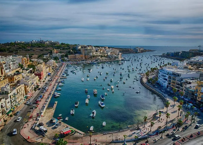 Bright & Spacious 3 Bedroom Close To Seafront Apartment Marsaskala