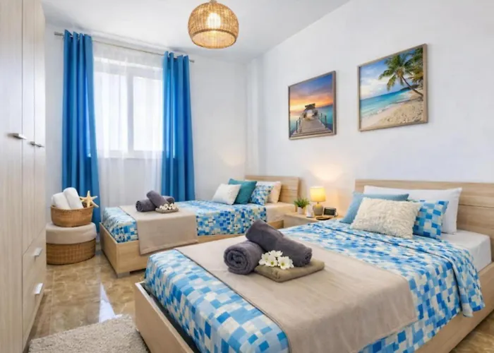 Apartment Bright & Spacious 3 Bedroom Close To Seafront *