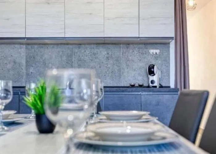 Bright & Spacious 3 Bedroom Close To Seafront * Marsaskala