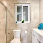 Apartment Bright & Spacious 3 Bedroom Close To Seafront