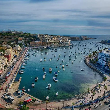 Bright & Spacious 3 Bedroom Close To Seafront Apartment Marsaskala