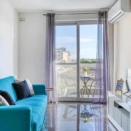 Bright & Spacious 3 Bedroom Close To Seafront * Marsaskala