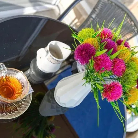 Bright & Spacious 3 Bedroom Close To Seafront *