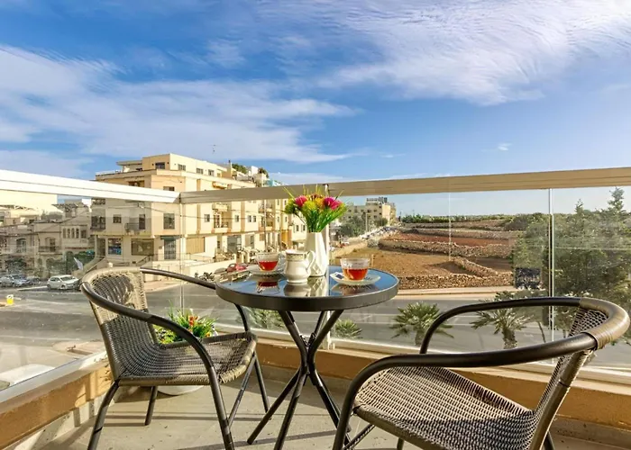 Bright & Spacious 3 Bedroom Close To Seafront * Marsaskala